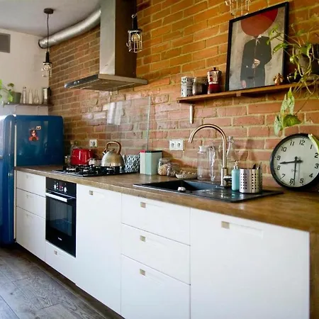 Stylowy, Przestronny 80m2 Na Zielonej Ulicy W Centrum Apartman